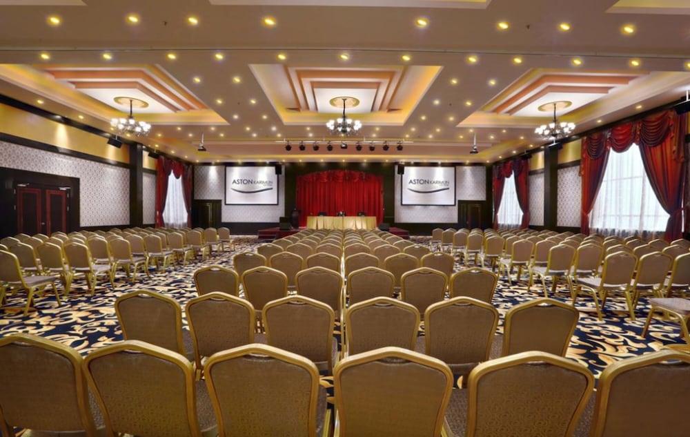 Aston Karimun City Hotel Tanjung Balai Karimun Exteriör bild