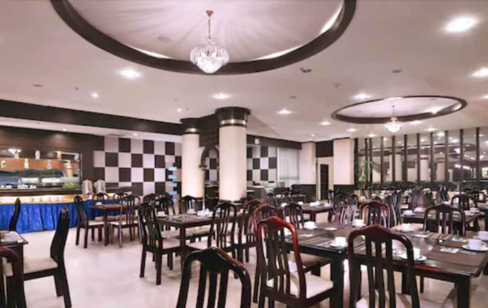 Aston Karimun City Hotel Tanjung Balai Karimun Exteriör bild