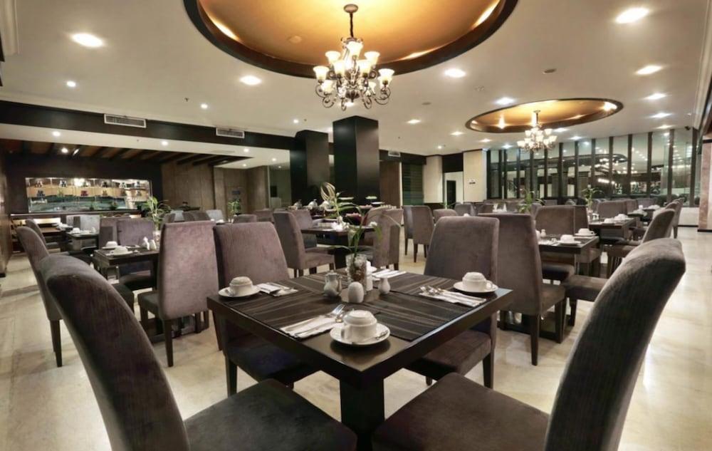 Aston Karimun City Hotel Tanjung Balai Karimun Exteriör bild