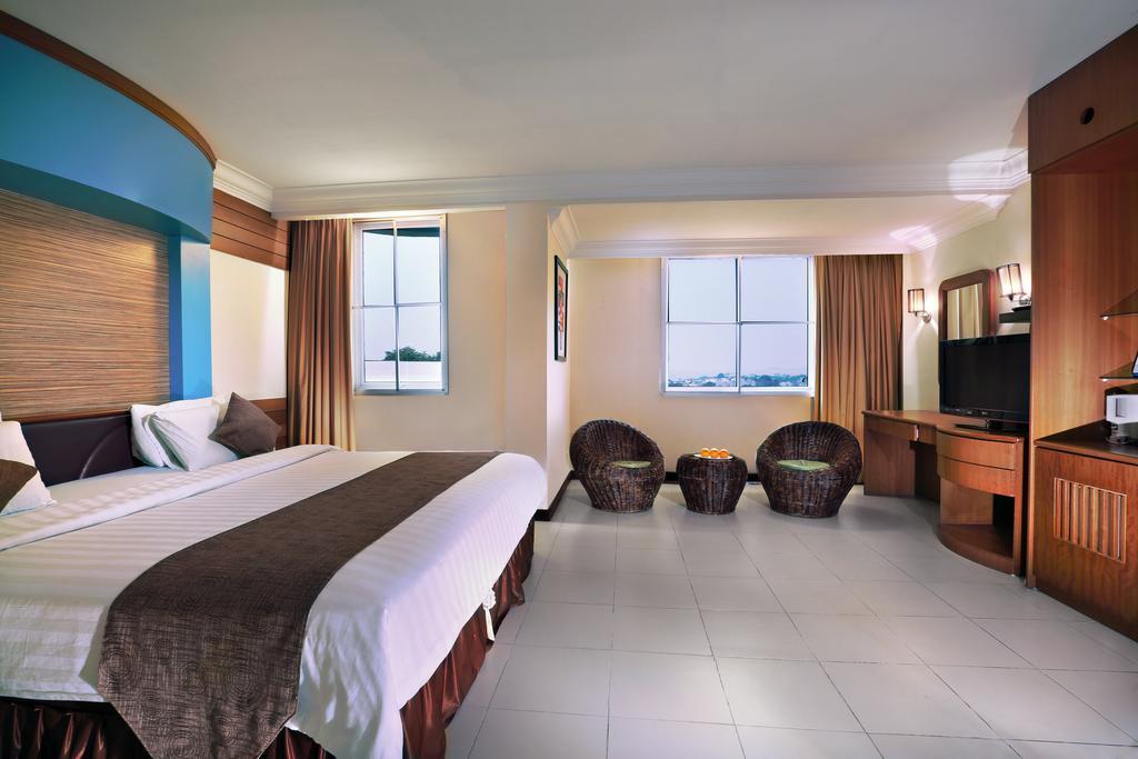 Aston Karimun City Hotel Tanjung Balai Karimun Exteriör bild