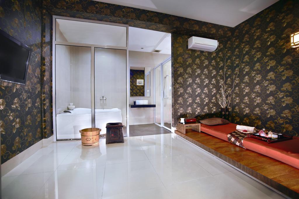 Aston Karimun City Hotel Tanjung Balai Karimun Exteriör bild