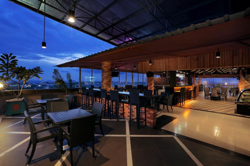 Aston Karimun City Hotel Tanjung Balai Karimun Exteriör bild