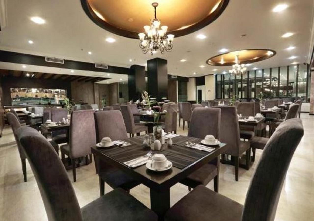 Aston Karimun City Hotel Tanjung Balai Karimun Exteriör bild