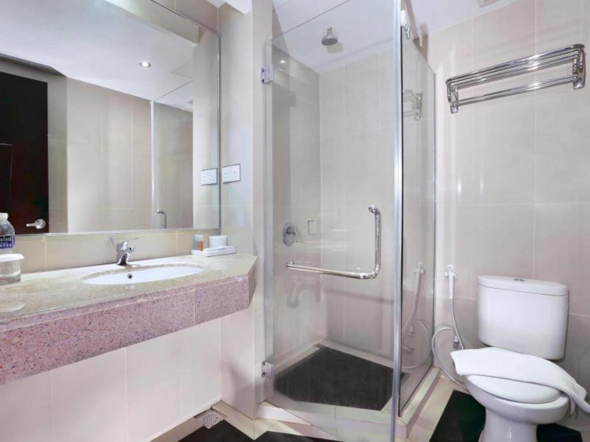 Aston Karimun City Hotel Tanjung Balai Karimun Exteriör bild