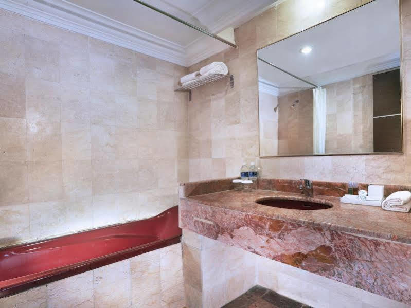 Aston Karimun City Hotel Tanjung Balai Karimun Exteriör bild